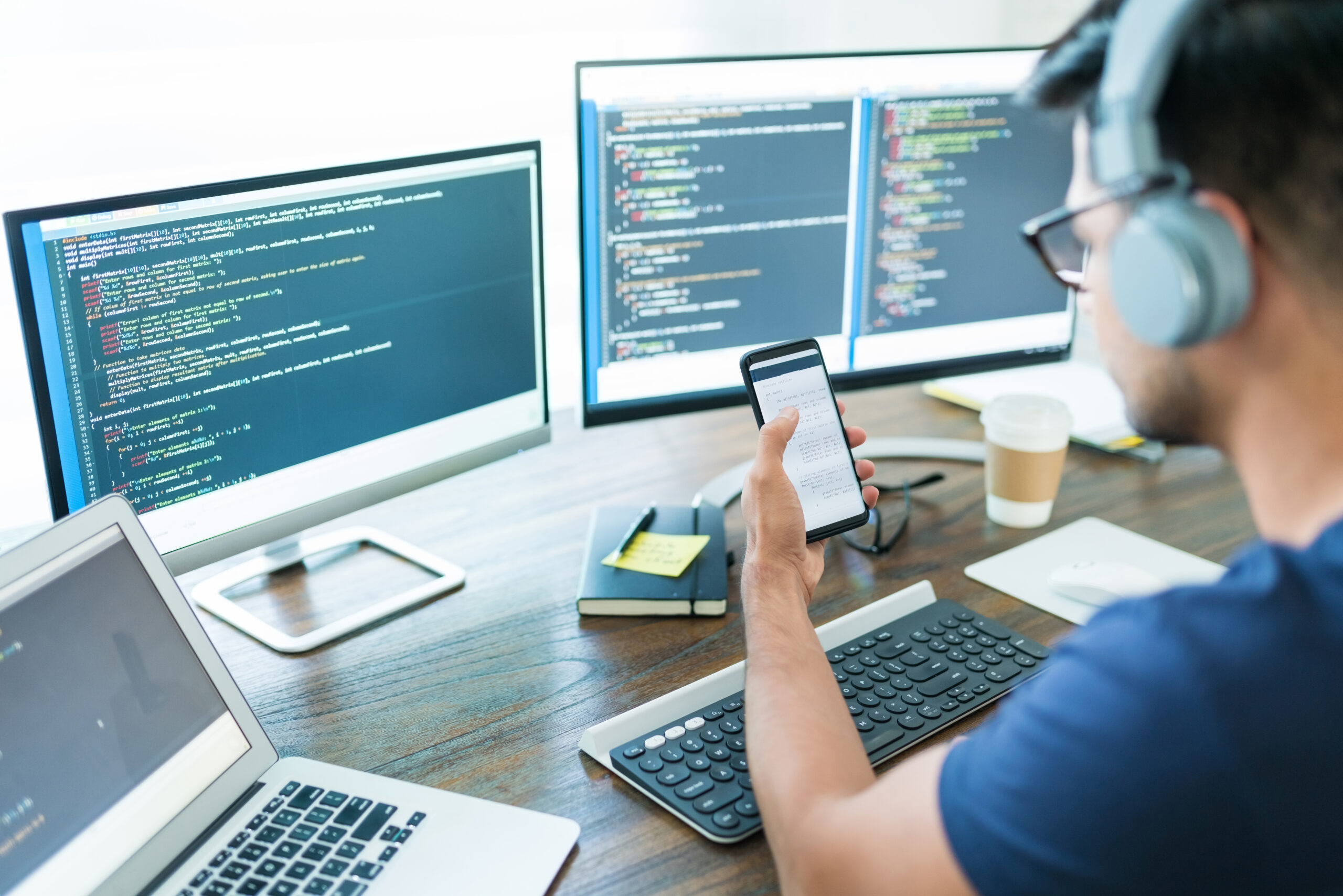 Outsourcing vs In-House App Development